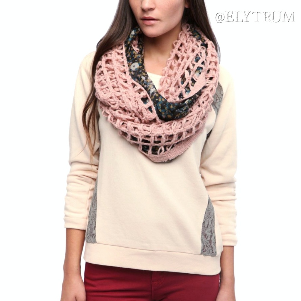 Urban Outfitters Pins & Needles eternity scarf